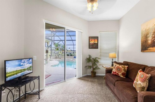 Stay in a Beautiful Palace For Less - image 11