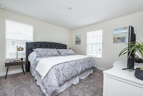 Eight-Bedroom Villa 9040 - image 10