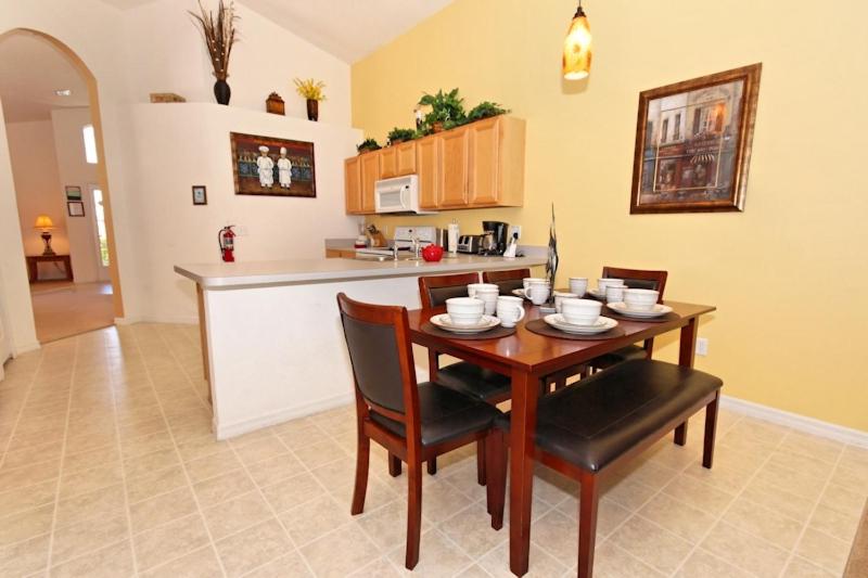 Four-Bedroom Villa 1112 - image 7