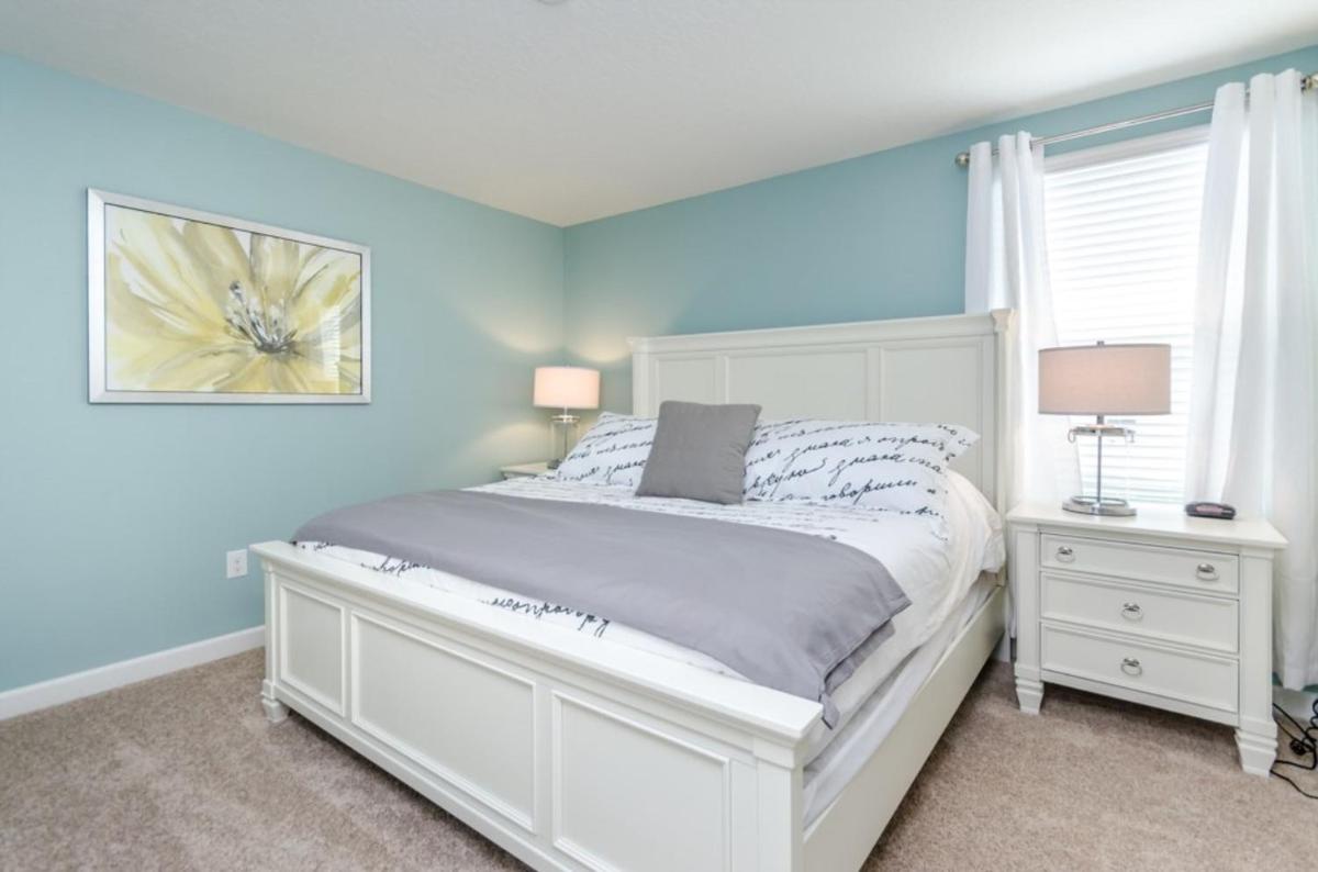 Eight-Bedroom Villa 9076 - image 7