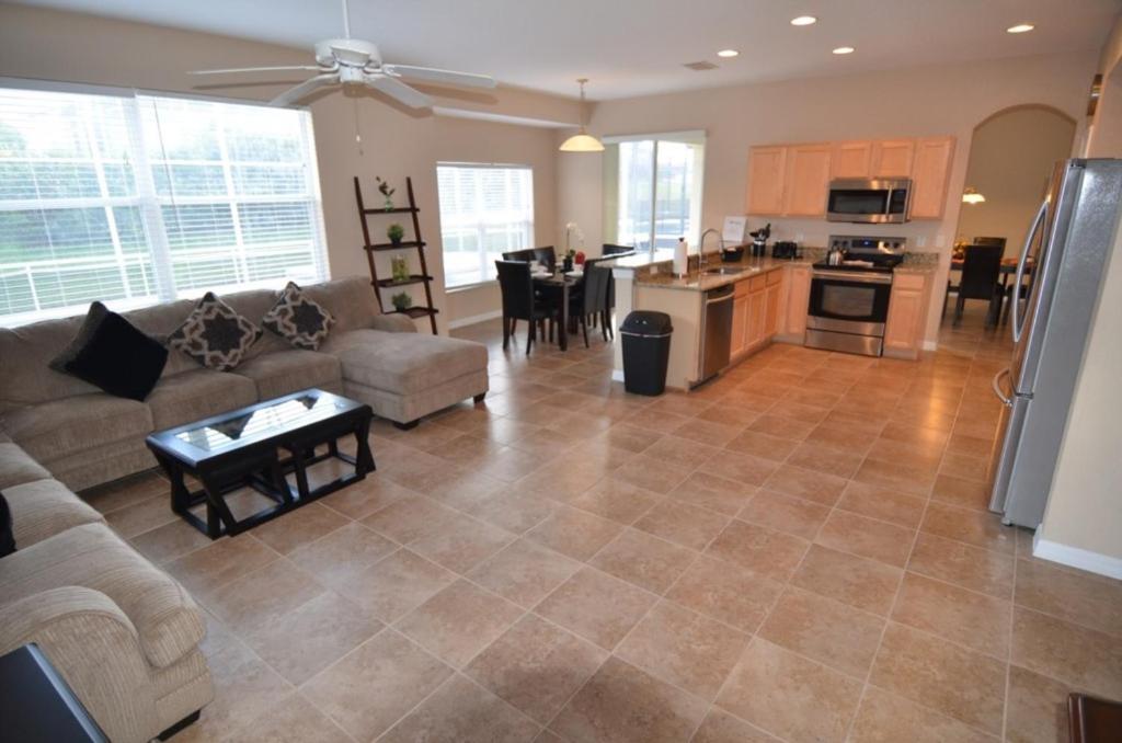Four-Bedroom Villa 207 - image 7