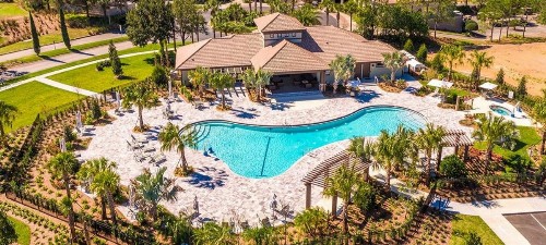 Four Bedroom with Pool 1565 - image 11