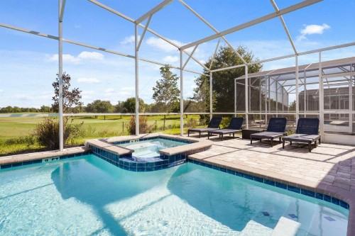 Sun Kisses 5 Bed Private Pool - image 42