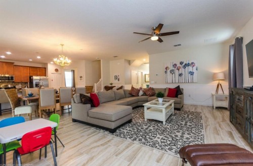 Elegant Centerpiece Pool Retreat in Champion Gates - image 1