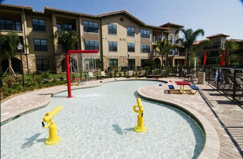 Bella Piazza 272019 - image 10