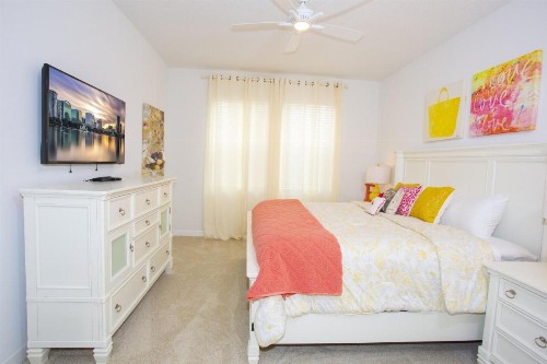 Stunning 6 bedrooms home at Champions Gate - image 8