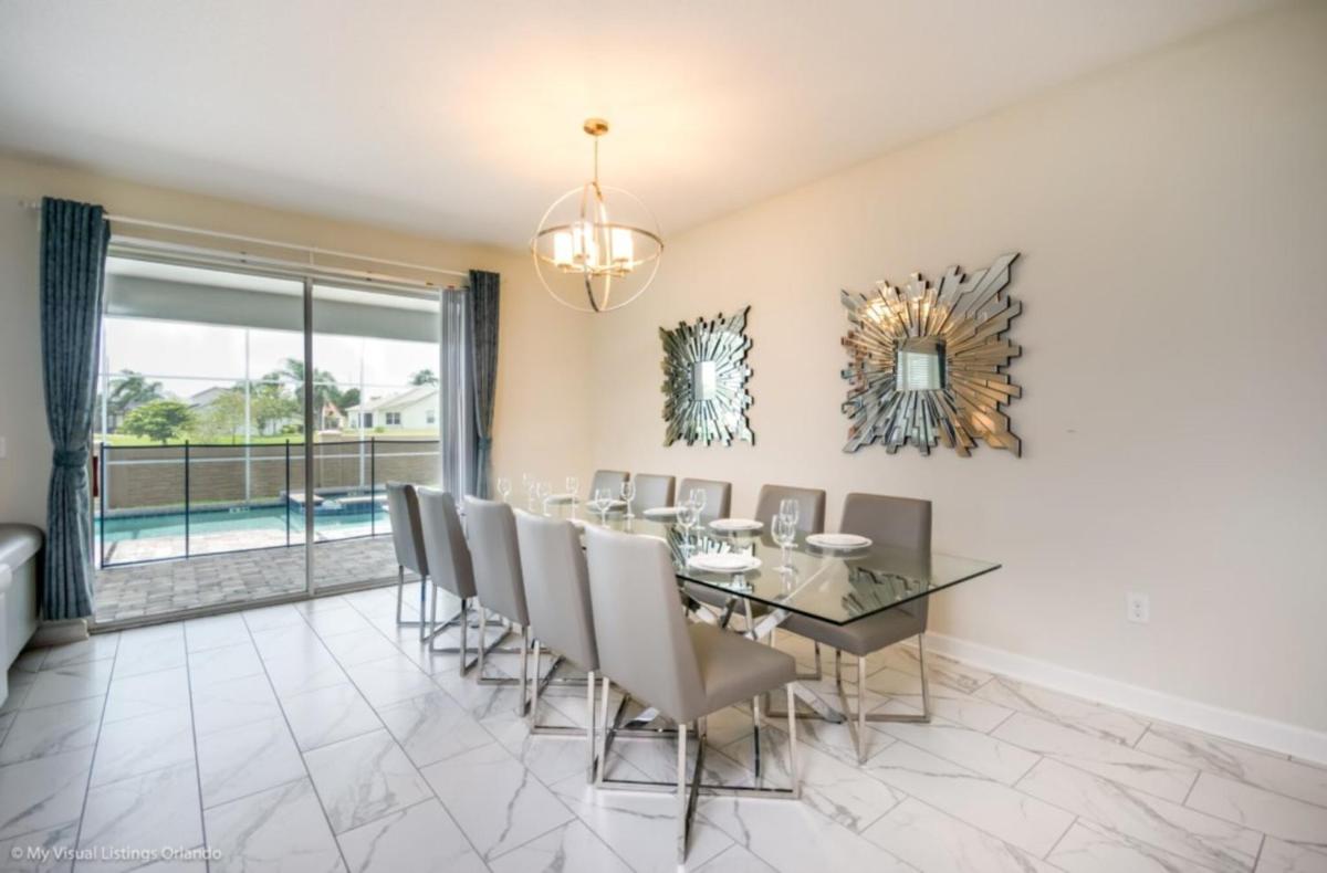 Engaged Your Dream vacation in Champion Gates Large 8 Bedroom Home - image 6