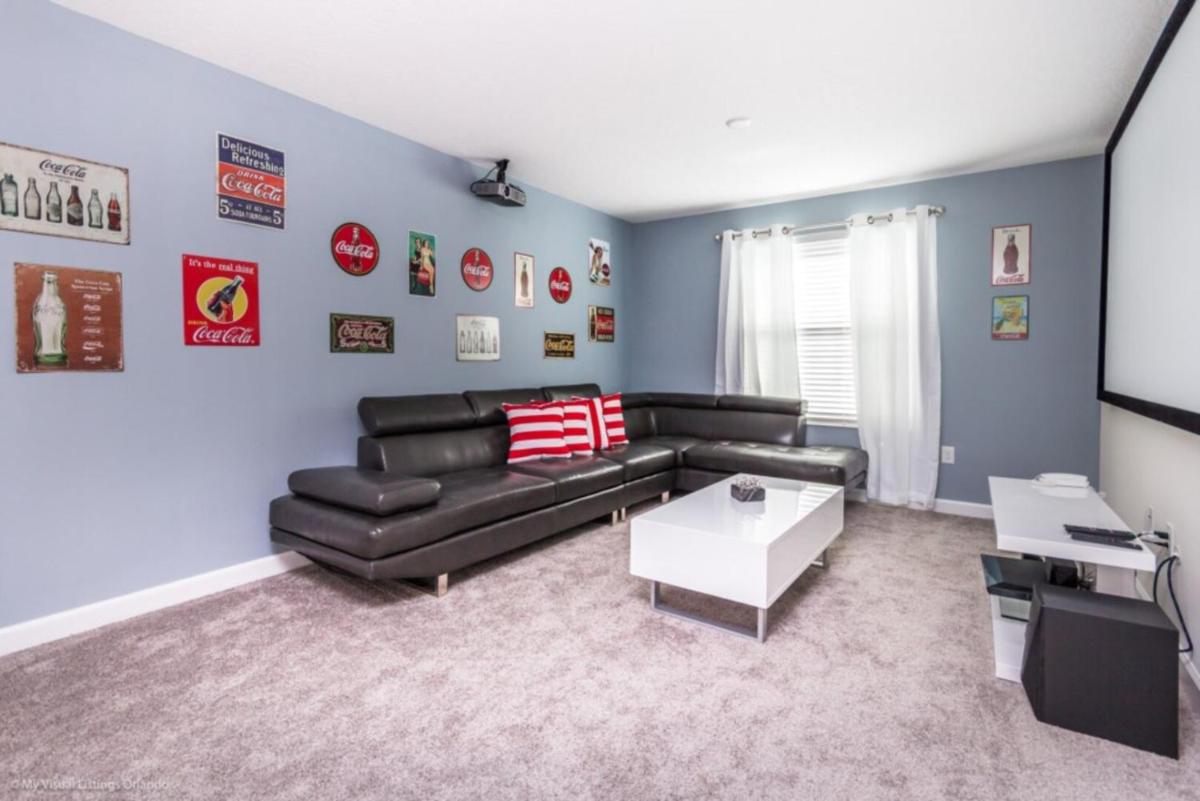 Memorable Larges Vacation Home in Champion Gates - main image