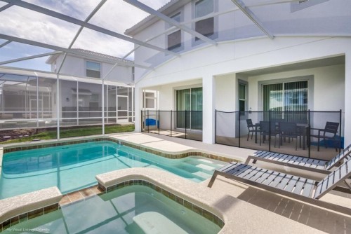 Memorable Larges Vacation Home in Champion Gates - image 43