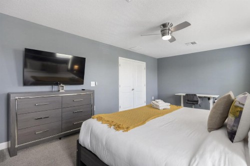 Short Distance Large 8 Bedroom Pool Homes Located in Champion Gates Water Park Resort - image 16