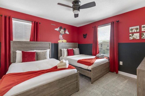 Short Distance Large 8 Bedroom Pool Homes Located in Champion Gates Water Park Resort - image 29