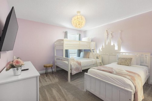 Short Distance Large 8 Bedroom Pool Homes Located in Champion Gates Water Park Resort - image 33