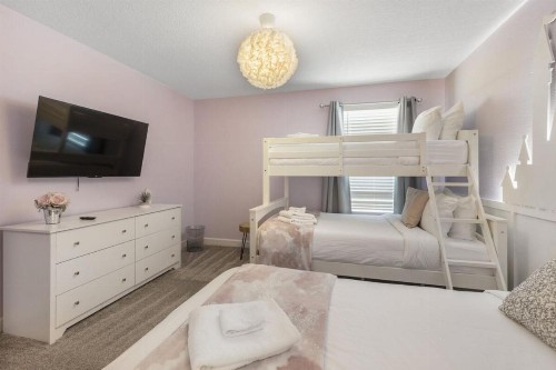 Short Distance Large 8 Bedroom Pool Homes Located in Champion Gates Water Park Resort - image 34