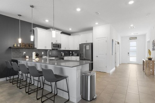 Short Distance Large 8 Bedroom Pool Homes Located in Champion Gates Water Park Resort - image 8