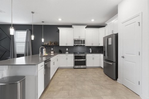 Short Distance Large 8 Bedroom Pool Homes Located in Champion Gates Water Park Resort - image 9