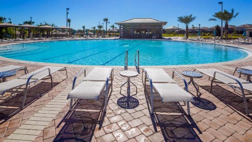 Champions Luxury - image 9