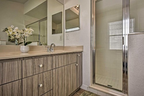 Luxury Disney Area Villa with Game Room and Pool! - image 12