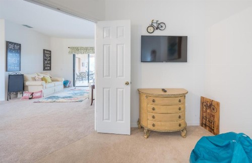 Bahama Sunset- 4 bedroom vacation home with a private pool and spa game room and 3 living areas just a short drive to Disney!