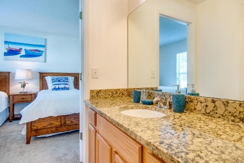 Pine Views- 4 bedroom home in the Disney area with a private pool and game room - image 7