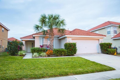 SUPERB FOUR BEDROOM THREE BATHROOM VILLA - image 1