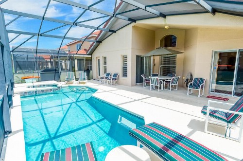 SUPERB FOUR BEDROOM THREE BATHROOM VILLA - image 9