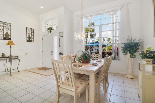 Grand Deluxe 4BD Pool Home near Disney & Universal - image 5