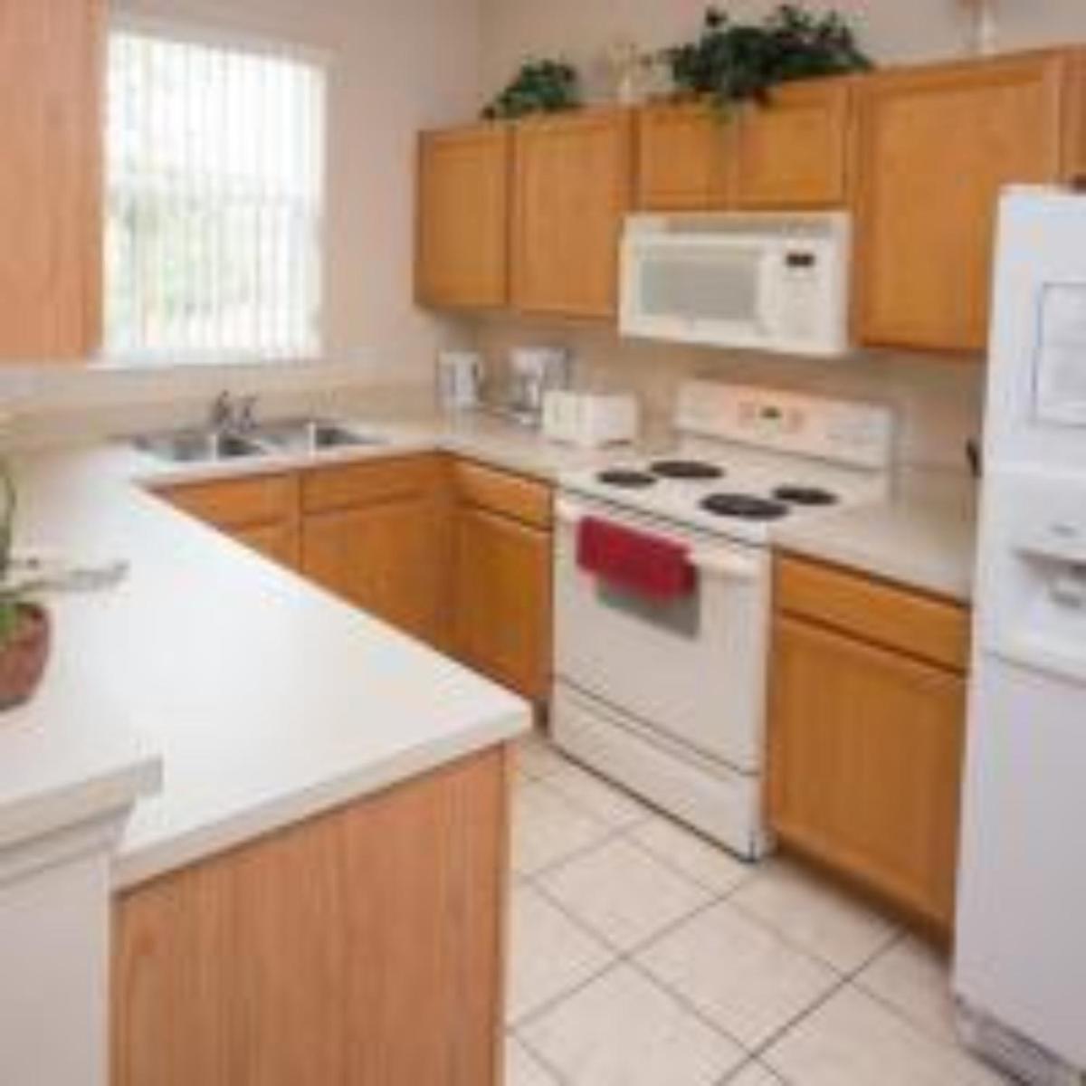 Maria's Regal Palms Townhouse by IPG Florida - image 5