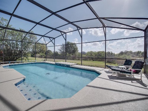 Balmoral Breeze -Lake View Family Villa with Private Pool & Game Room - image 1