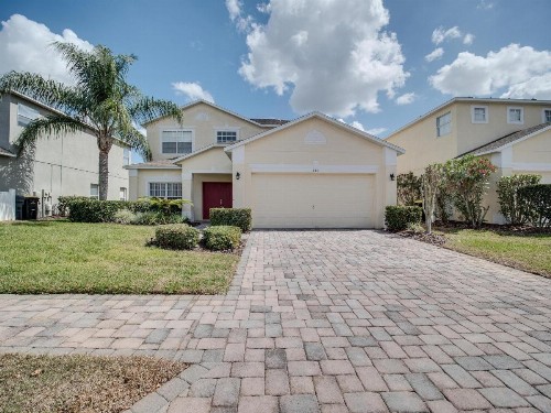Balmoral Breeze -Lake View Family Villa with Private Pool & Game Room - image 2