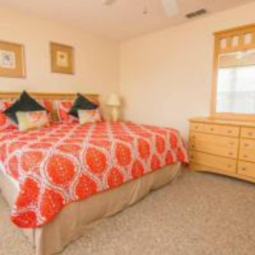 Lynval's Regal Palms Resort Townhome by IPG Florida - image 10