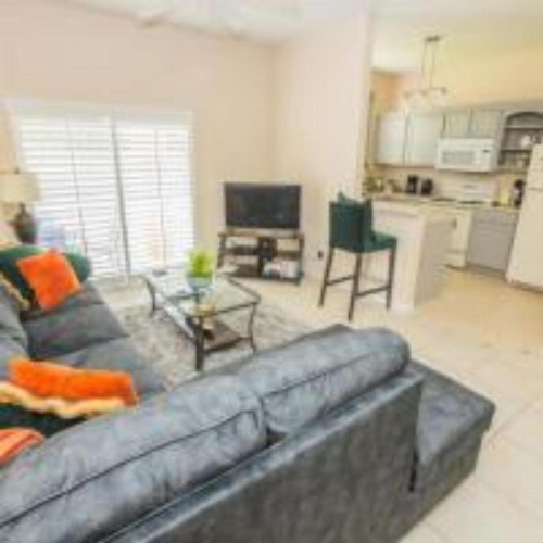 Lynval's Regal Palms Resort Townhome by IPG Florida - image 11