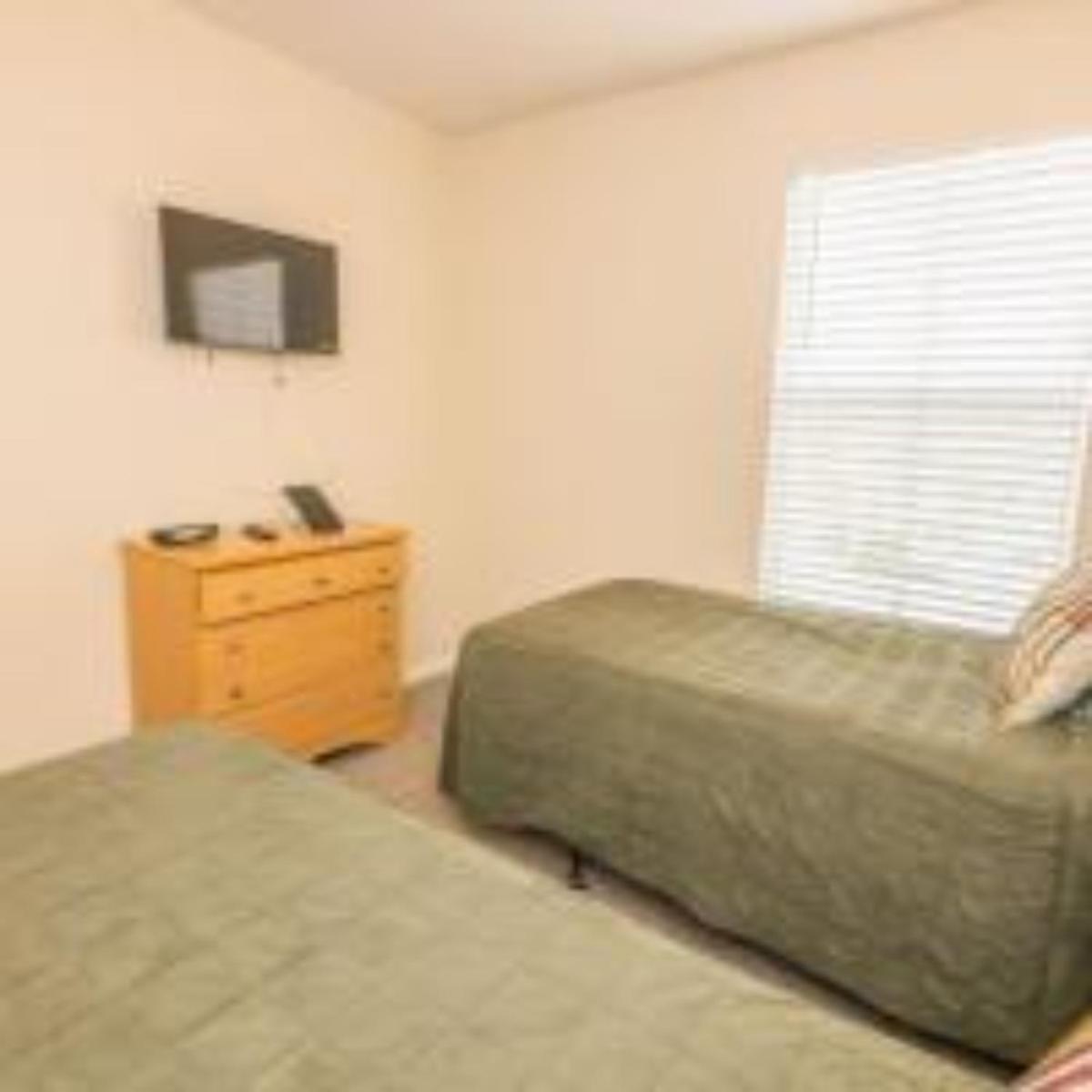 Lynval's Regal Palms Resort Townhome by IPG Florida - image 5