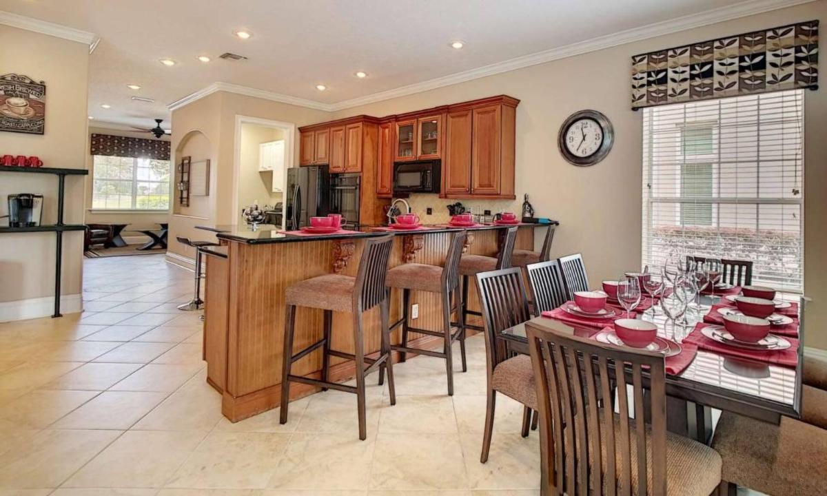 Luxury Private Villa with Large Pool on Reunion Resort and Spa Orlando Villa 4739 - image 7
