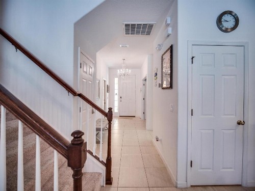 Blissful Retreat- Spacious 6 bedroom villa with a south facing pool & spa cinema room and arcade room - image 7