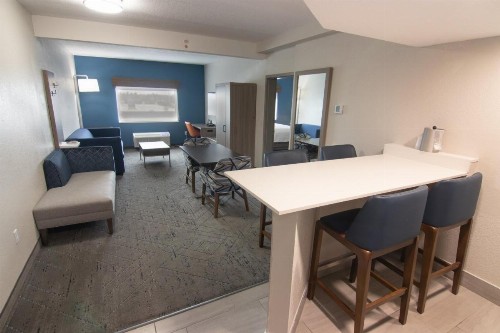 Holiday Inn Express and Suites Fort Lauderdale Airport West an IHG Hotel - image 31