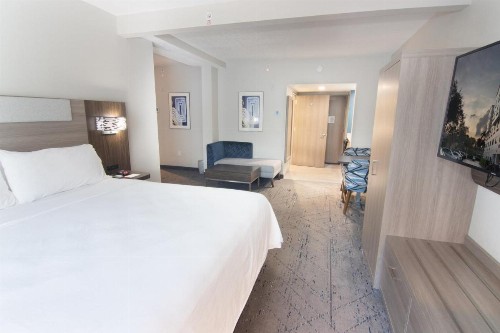 Holiday Inn Express and Suites Fort Lauderdale Airport West an IHG Hotel - image 37