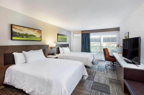 Hilton Garden Inn Davis Downtown - image 13