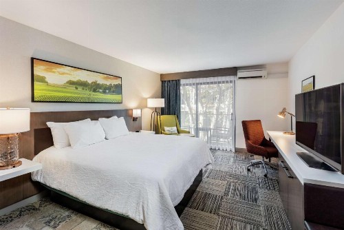 Hilton Garden Inn Davis Downtown - image 24