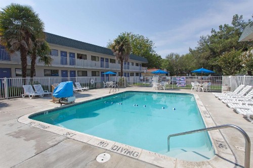 Motel 6-Davis CA - Sacramento Area - image 42