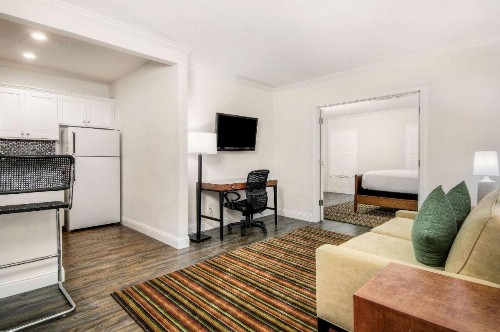 Aggie Inn Ascend Hotel Collection - image 12
