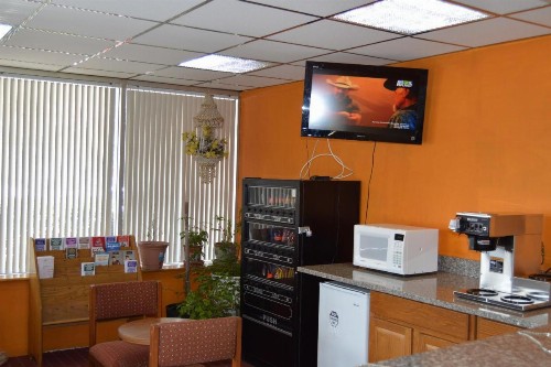Travelers Inn - image 20