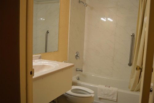 Travelers Inn - image 25