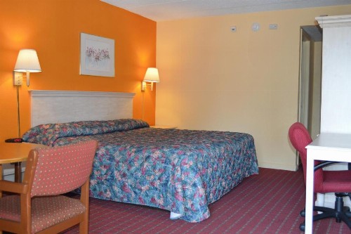 Travelers Inn - image 26