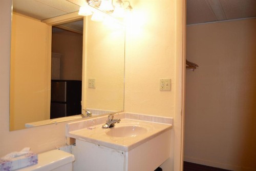 Travelers Inn - image 27