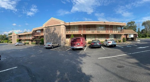 Travelers Inn - image 3