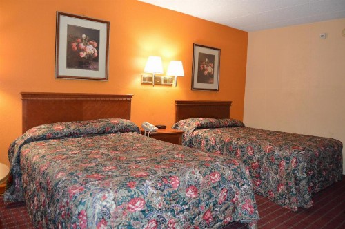 Travelers Inn - image 34