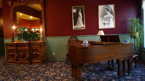 Weinhard Hotel - image 12