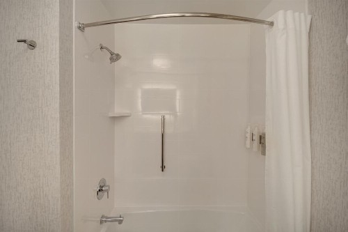 Hampton Inn & Suites Dayton-Vandalia - image 18