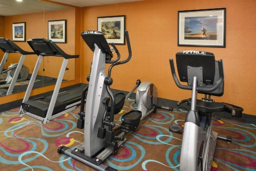 Holiday Inn Express Hotel & Suites Dayton-Huber Heights - image 22