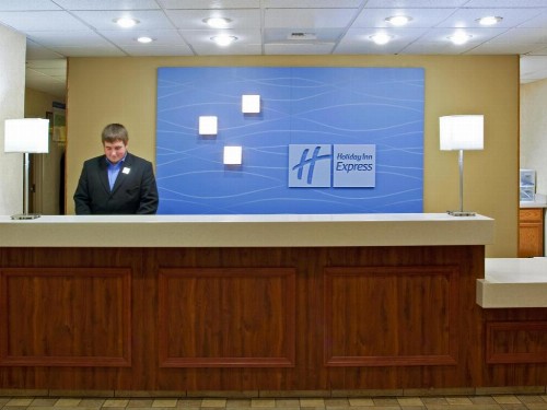 Holiday Inn Express Hotel & Suites Dayton-Huber Heights - image 29